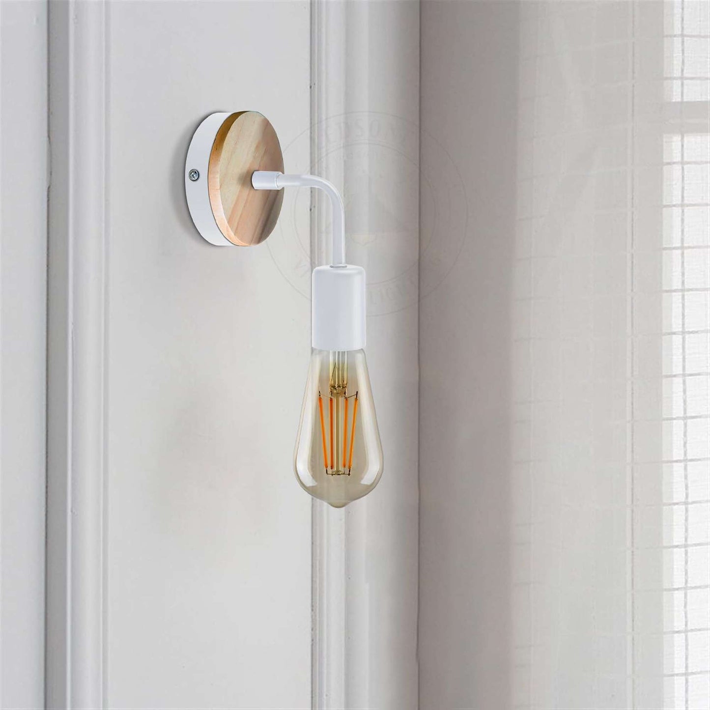 Stylish Wooden Wall Lamp with E27 Socket