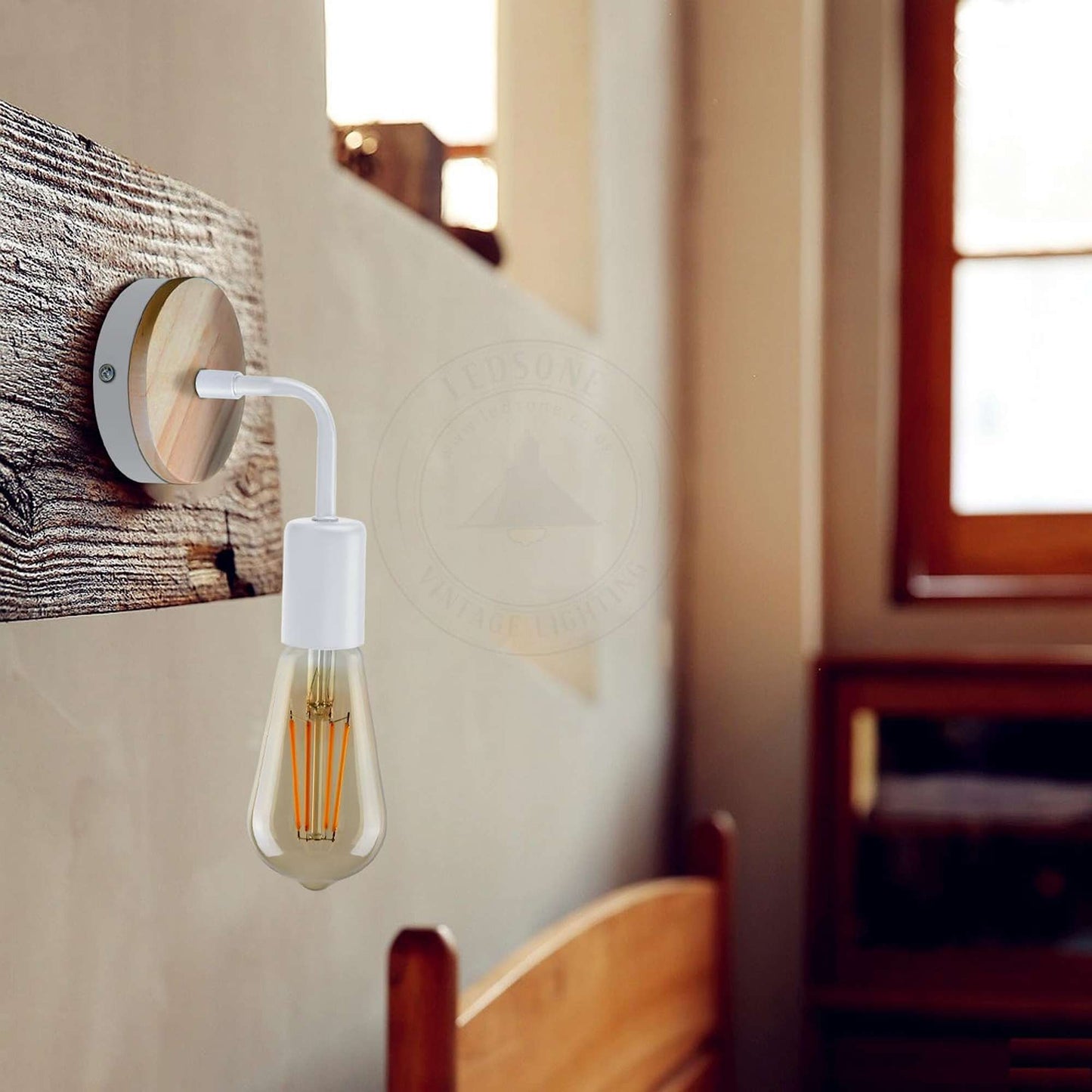 Stylish Wooden Wall Lamp with E27 Socket