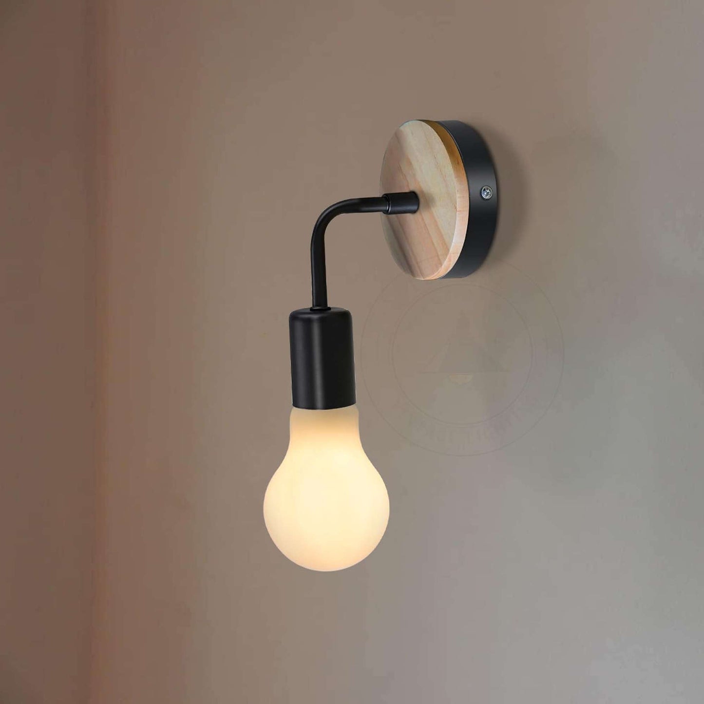 Stylish Wooden Wall Lamp with E27 Socket